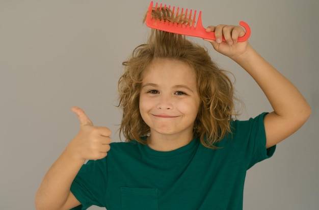 Naturalne sposoby na wzmocnienie włosów u dziecka